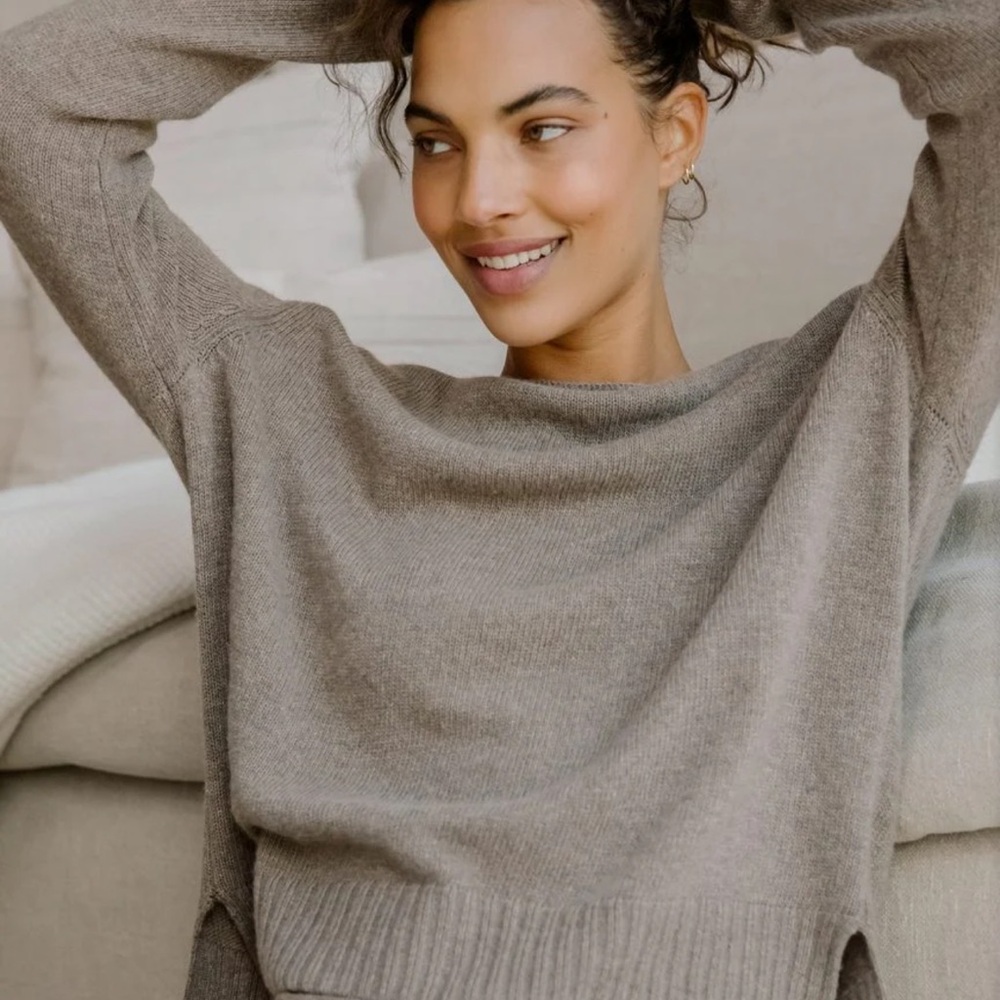 Jenni Kayne Everyday Sweater - Picture 2 of 4